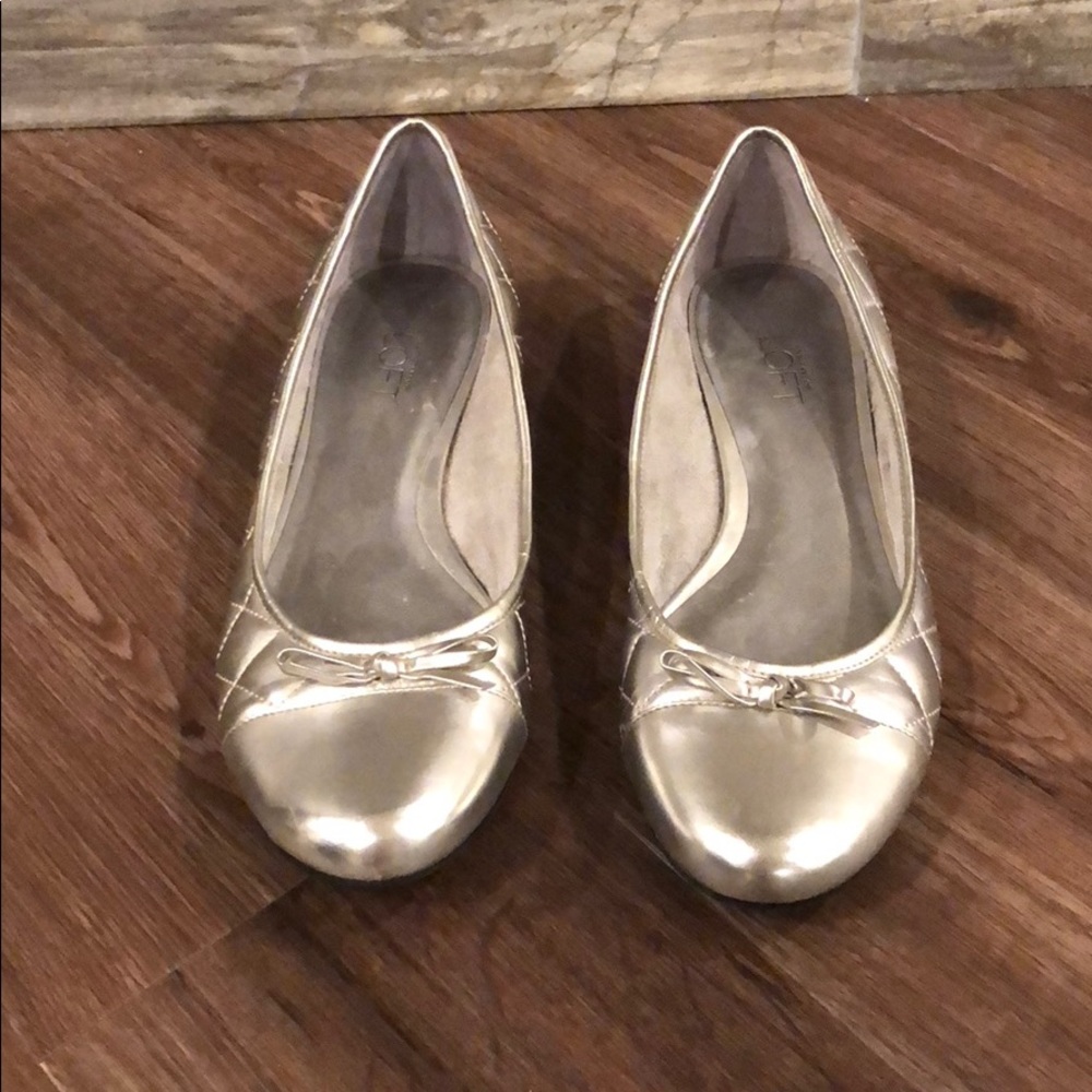 Ann Taylor LOFT Silver Flats